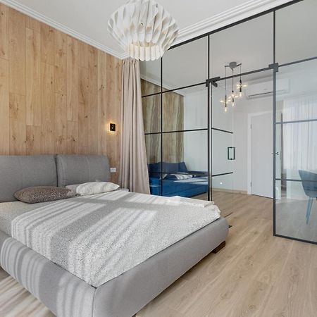 Sea Symphony Luxury 3-Bedrooms Apartment Одесса Экстерьер фото