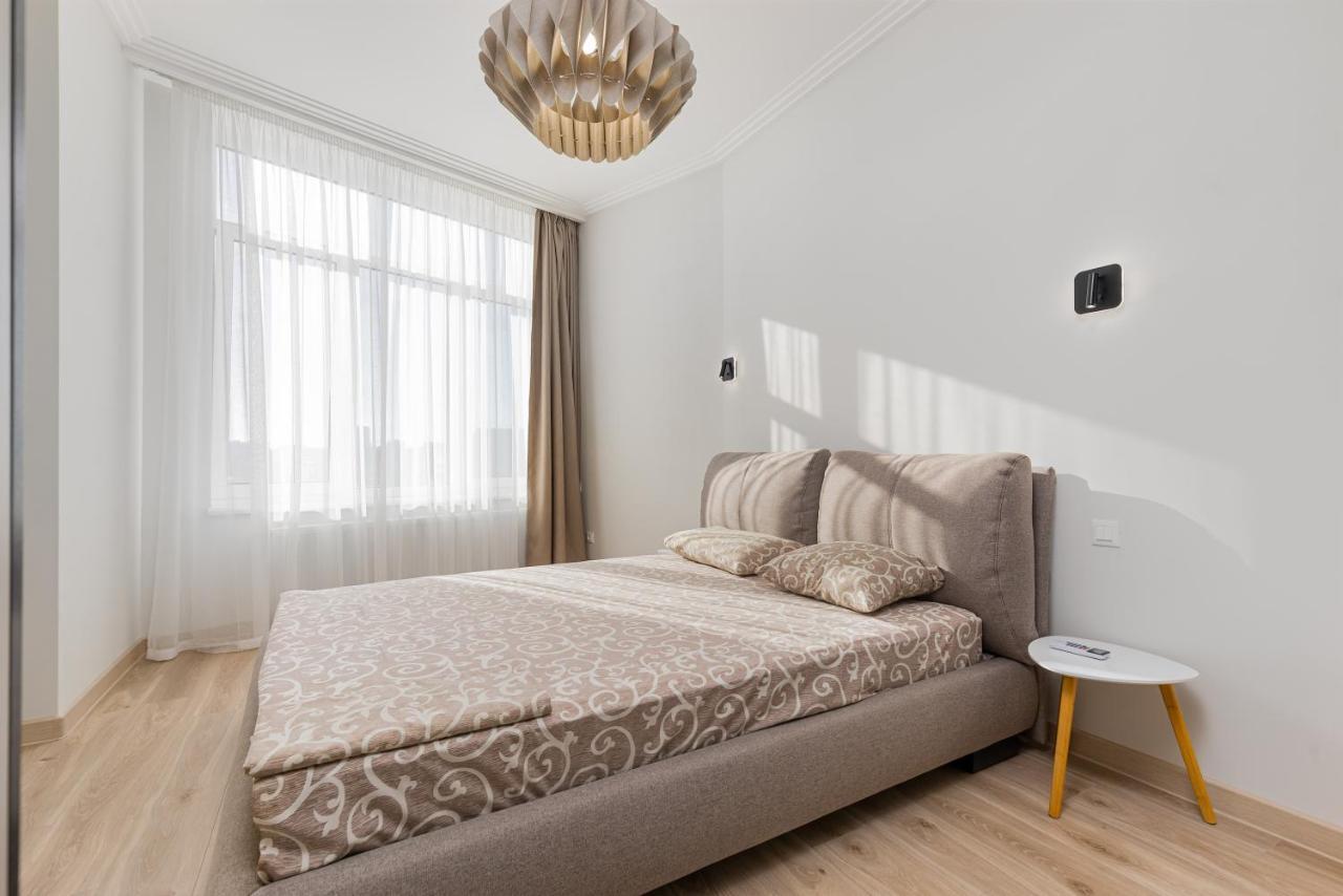 Sea Symphony Luxury 3-Bedrooms Apartment Одесса Экстерьер фото