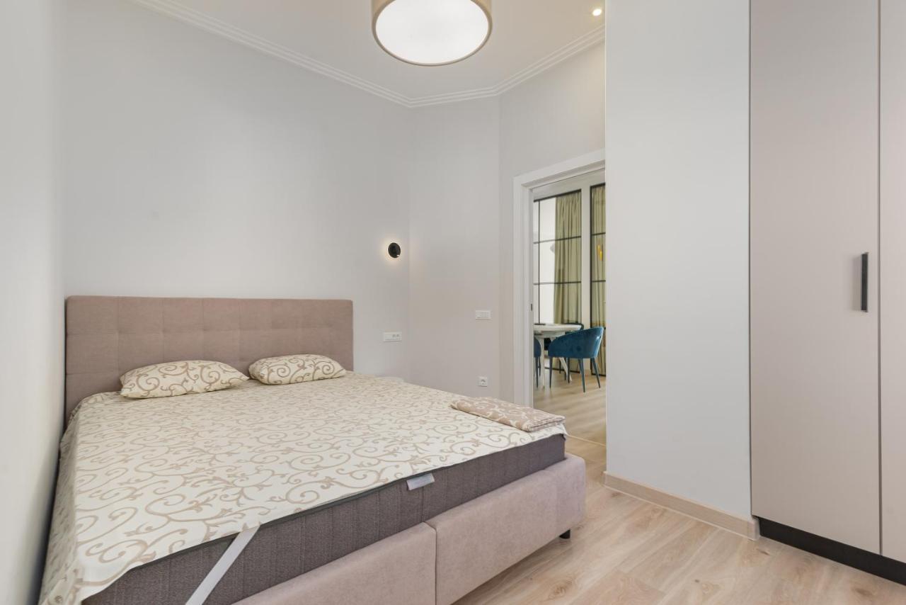 Sea Symphony Luxury 3-Bedrooms Apartment Одесса Экстерьер фото